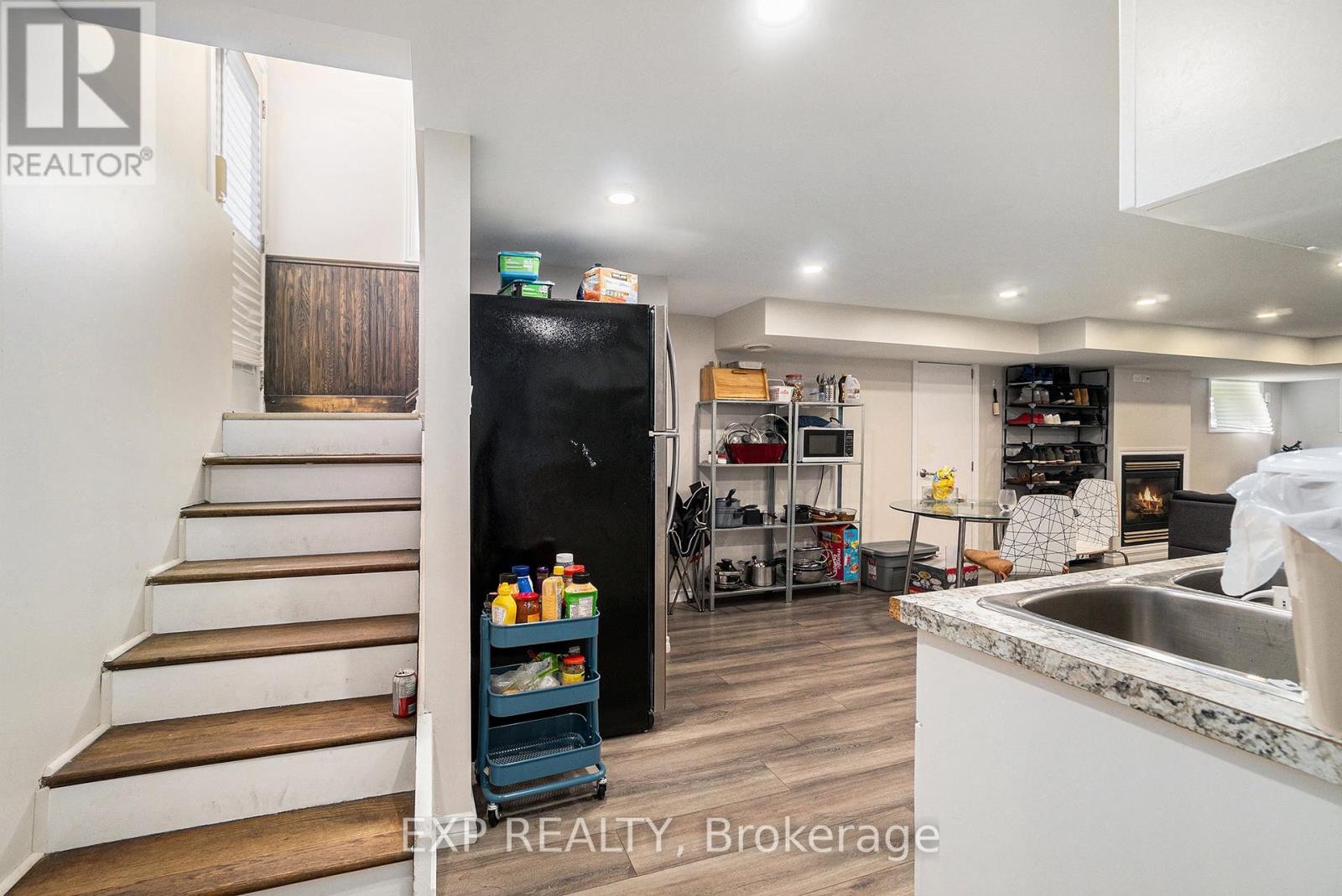












113 RIDGEFIELD CRESCENT

,
Ottawa,




Ontario
K2H6T4

