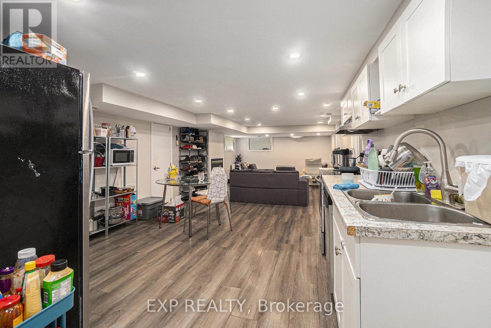 












113 RIDGEFIELD CRESCENT

,
Ottawa,




Ontario
K2H6T4

