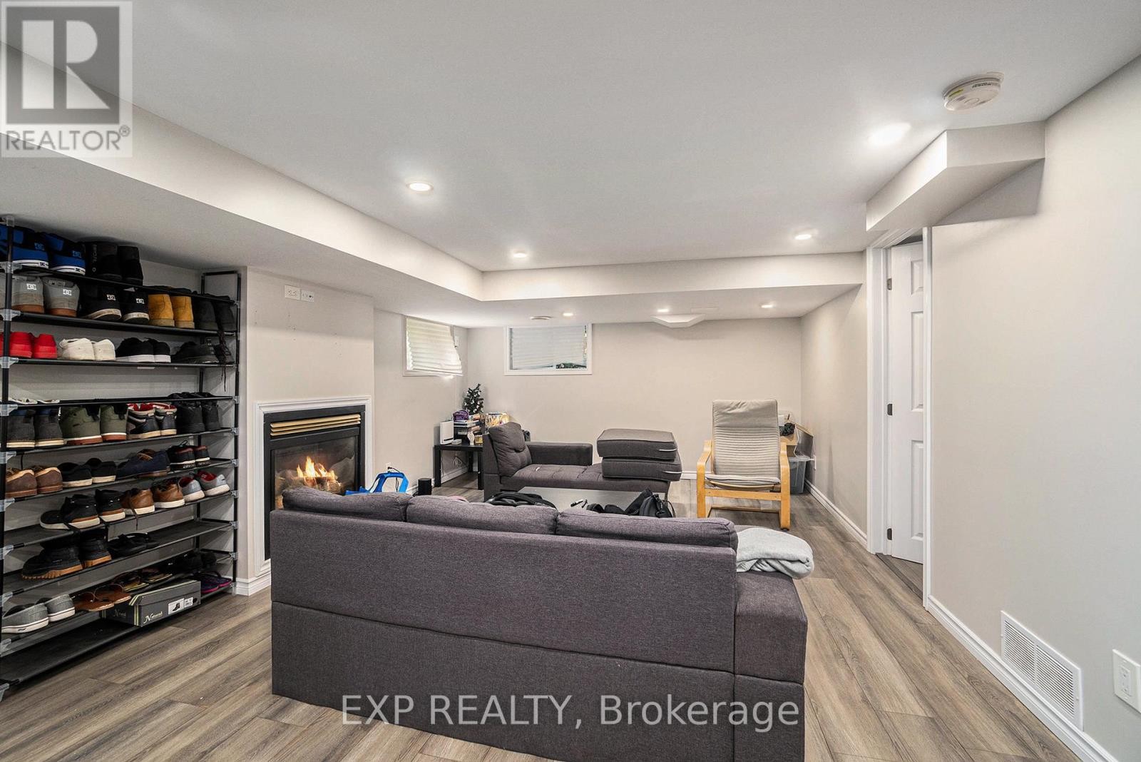 












113 RIDGEFIELD CRESCENT

,
Ottawa,




Ontario
K2H6T4


