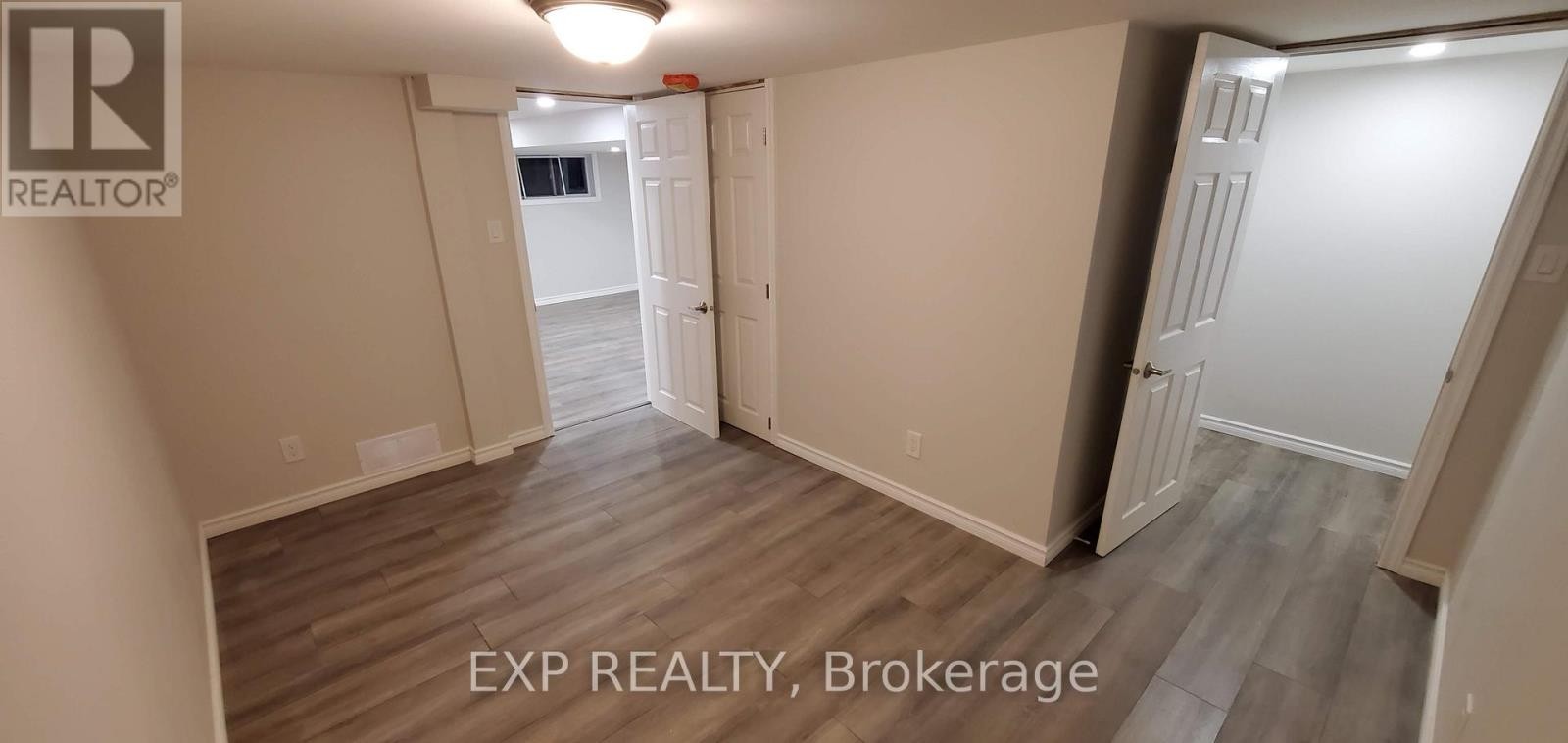 












113 RIDGEFIELD CRESCENT

,
Ottawa,




Ontario
K2H6T4

