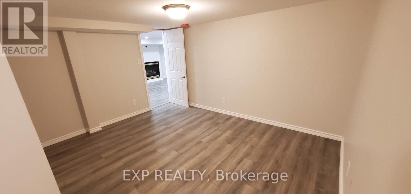 












113 RIDGEFIELD CRESCENT

,
Ottawa,




Ontario
K2H6T4

