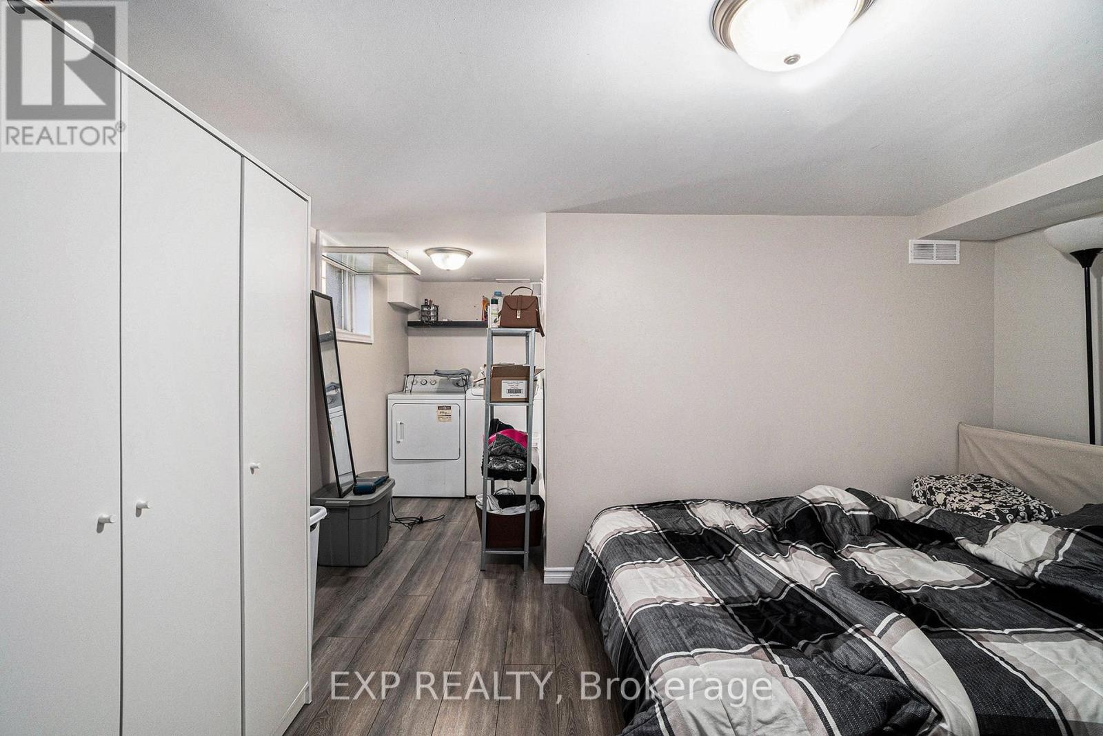 












113 RIDGEFIELD CRESCENT

,
Ottawa,




Ontario
K2H6T4

