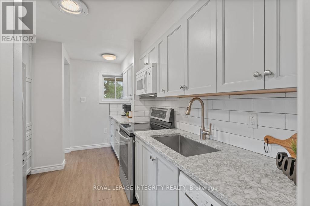 












406 TANGUAY COURT

,
Ottawa,




Ontario
K2L3W9

