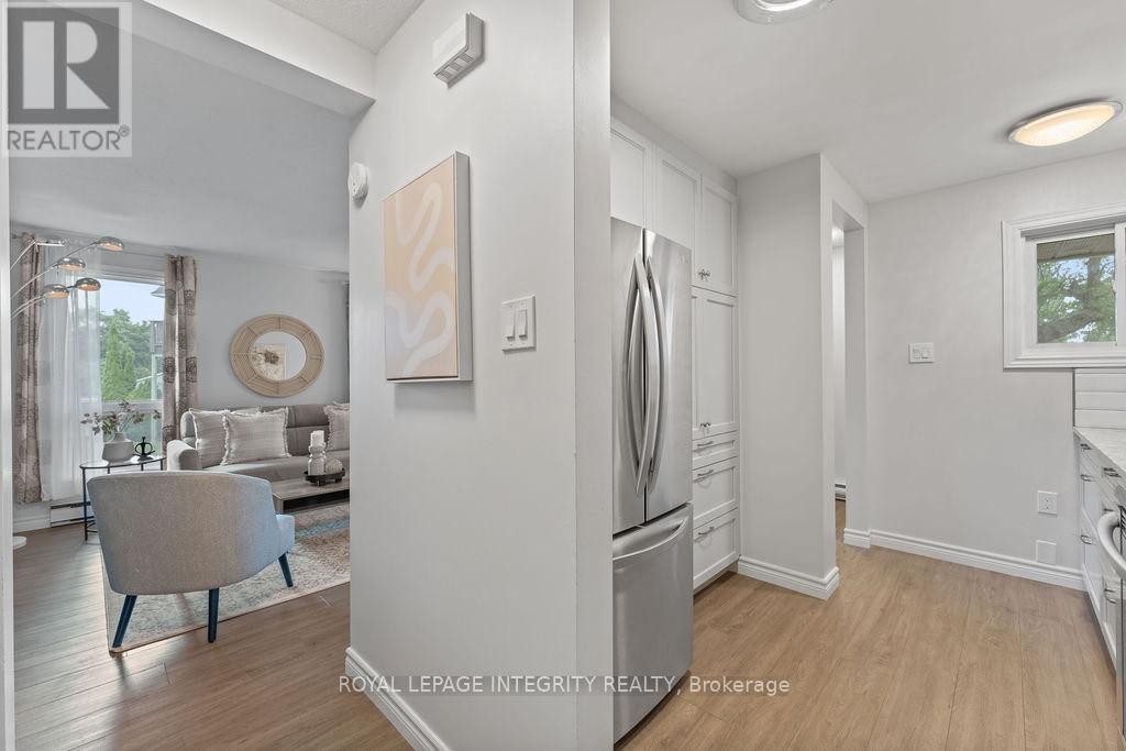 












406 TANGUAY COURT

,
Ottawa,




Ontario
K2L3W9


