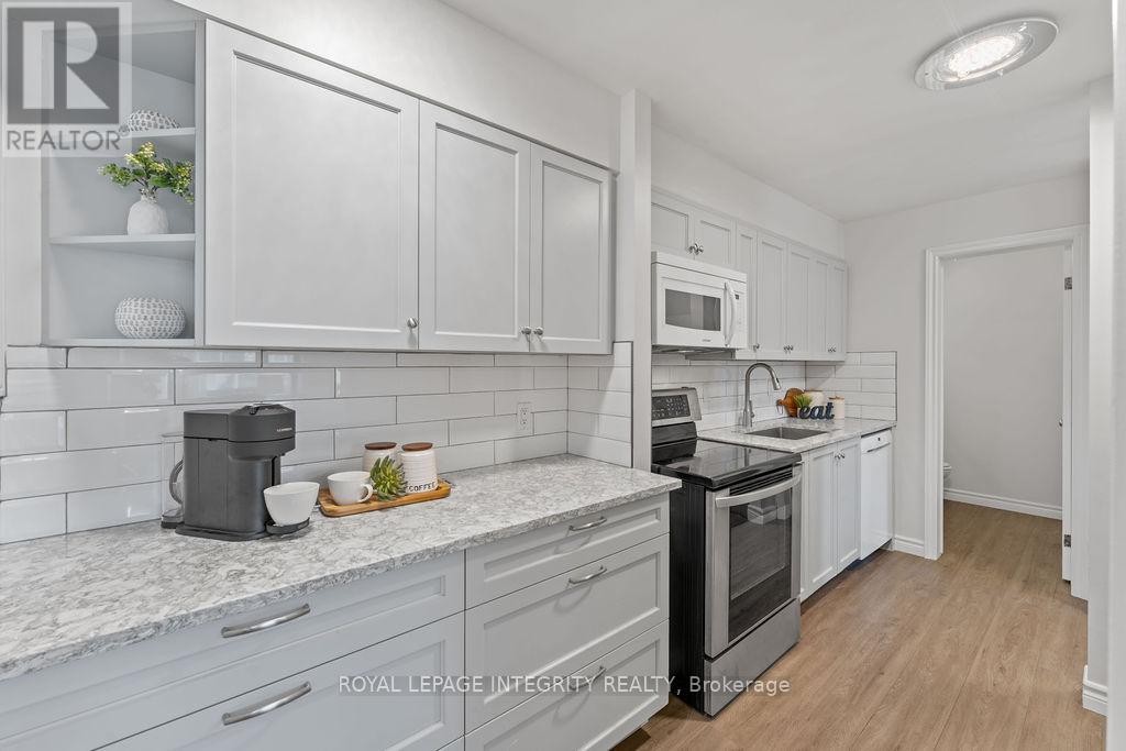 












406 TANGUAY COURT

,
Ottawa,




Ontario
K2L3W9

