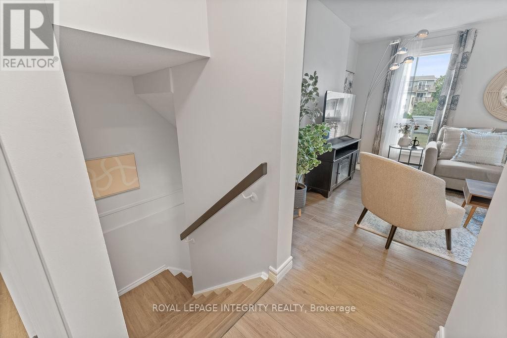 












406 TANGUAY COURT

,
Ottawa,




Ontario
K2L3W9

