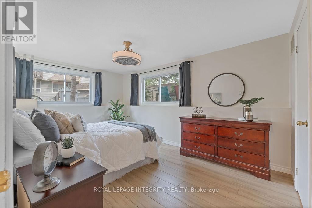 












406 TANGUAY COURT

,
Ottawa,




Ontario
K2L3W9

