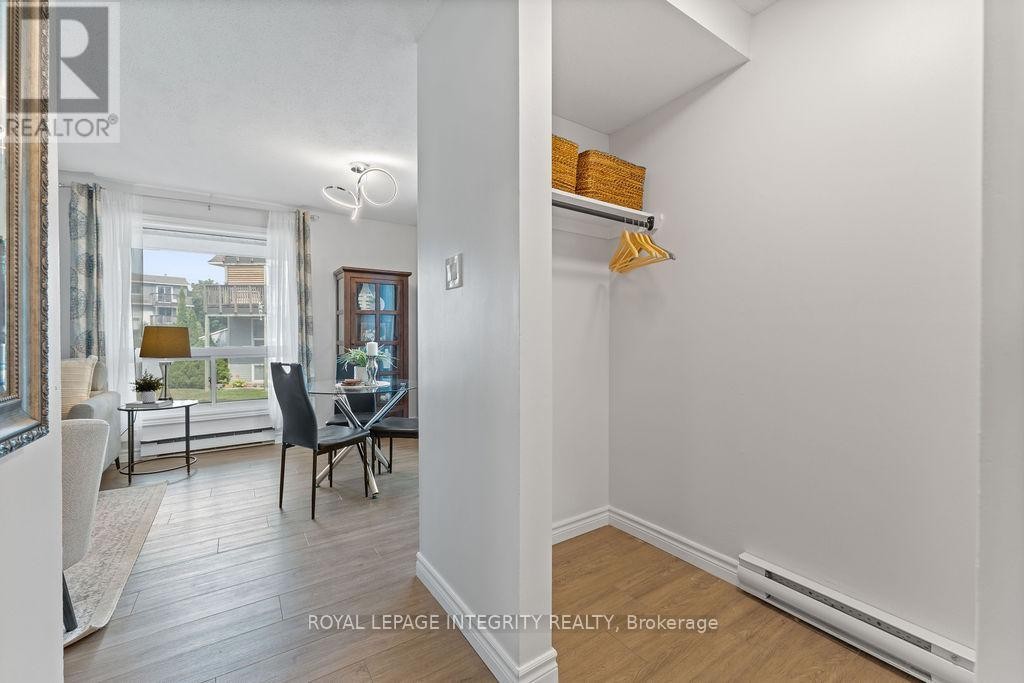 












406 TANGUAY COURT

,
Ottawa,




Ontario
K2L3W9

