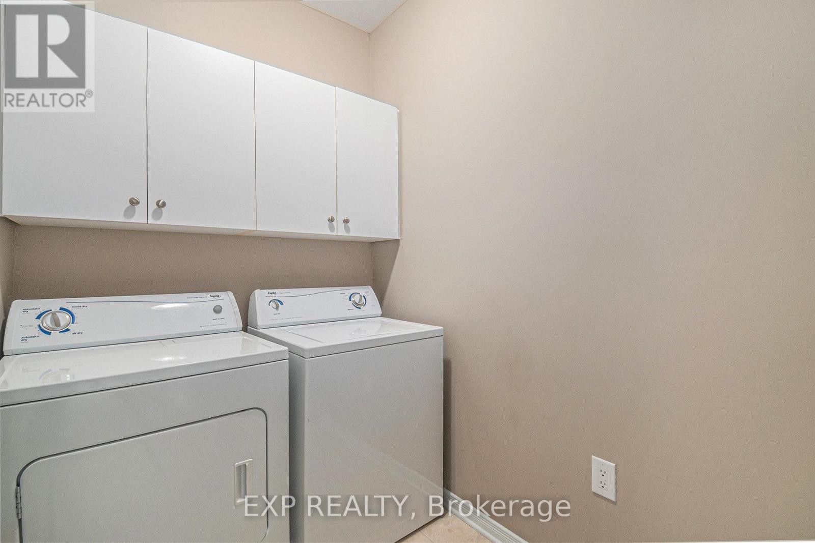 












652 COUNTRY TRAIL PRIVATE

,
Ottawa,




Ontario
K0A1K0

