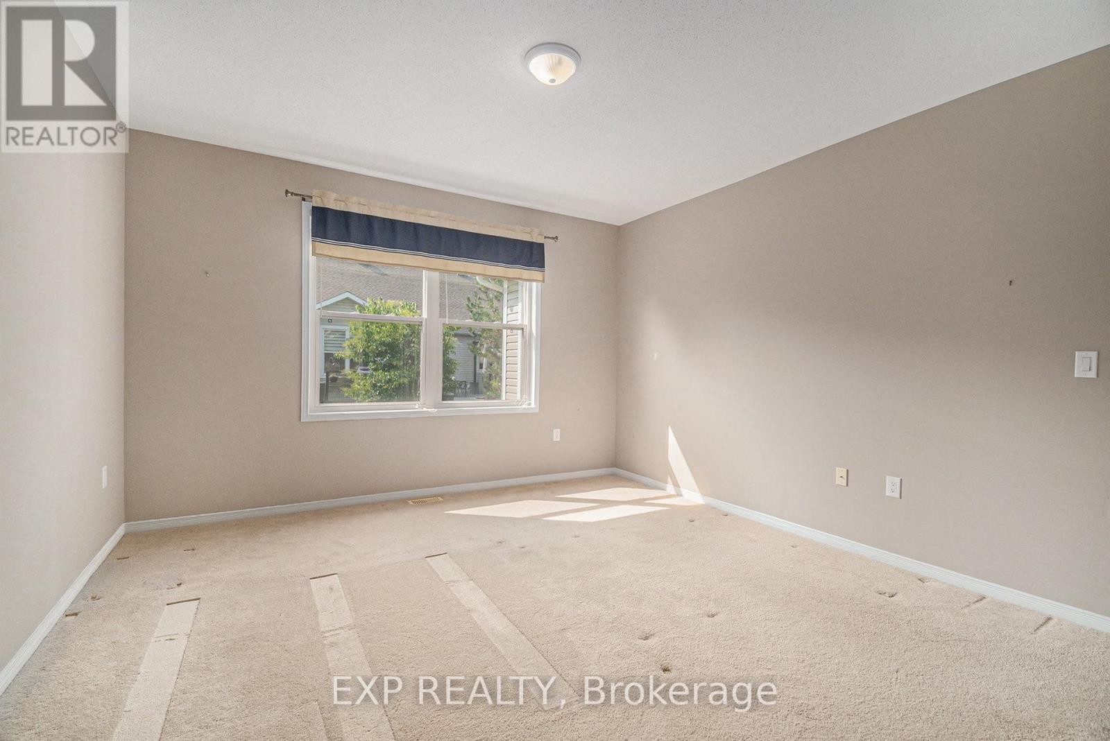 












652 COUNTRY TRAIL PRIVATE

,
Ottawa,




Ontario
K0A1K0


