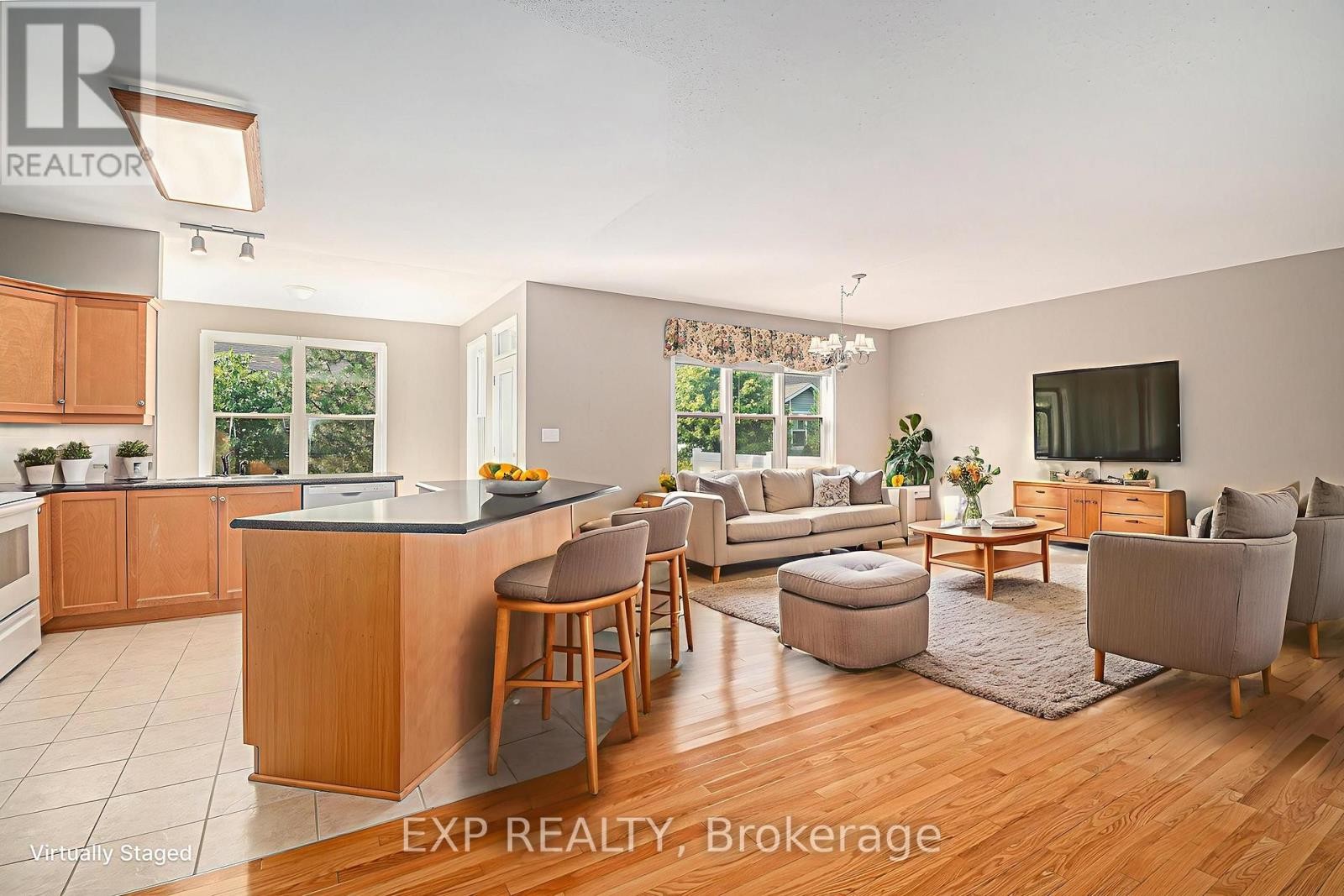 












652 COUNTRY TRAIL PRIVATE

,
Ottawa,




Ontario
K0A1K0

