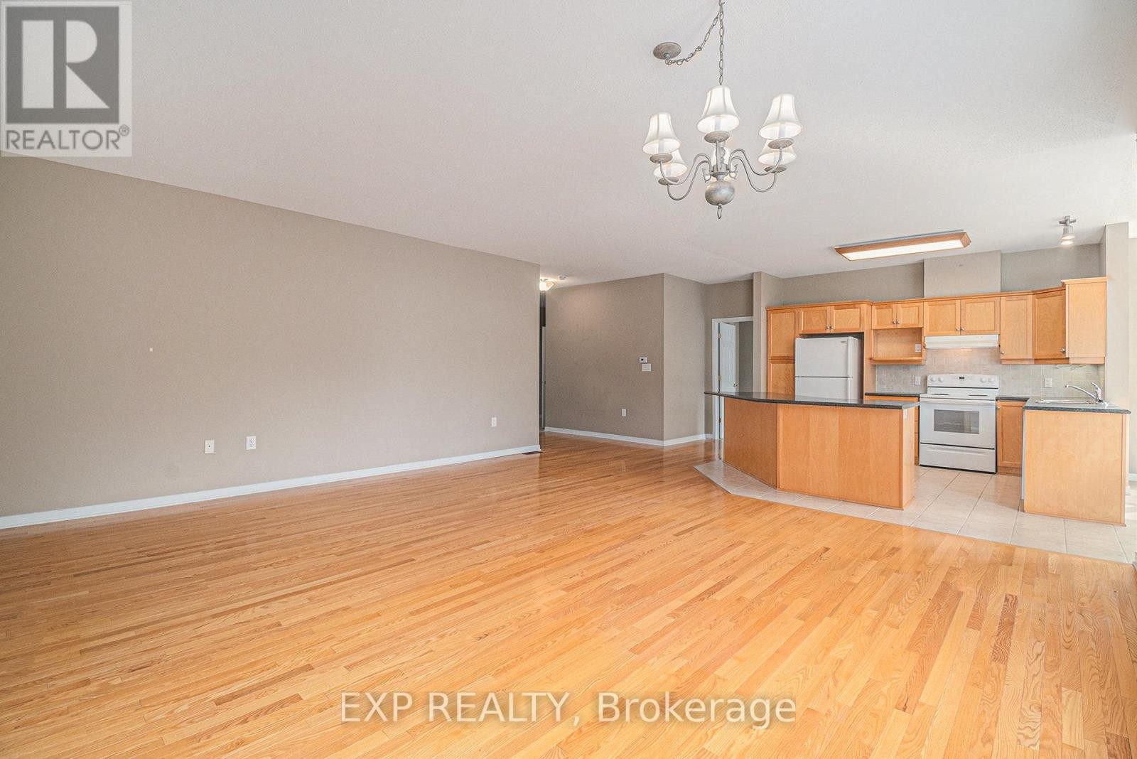 












652 COUNTRY TRAIL PRIVATE

,
Ottawa,




Ontario
K0A1K0

