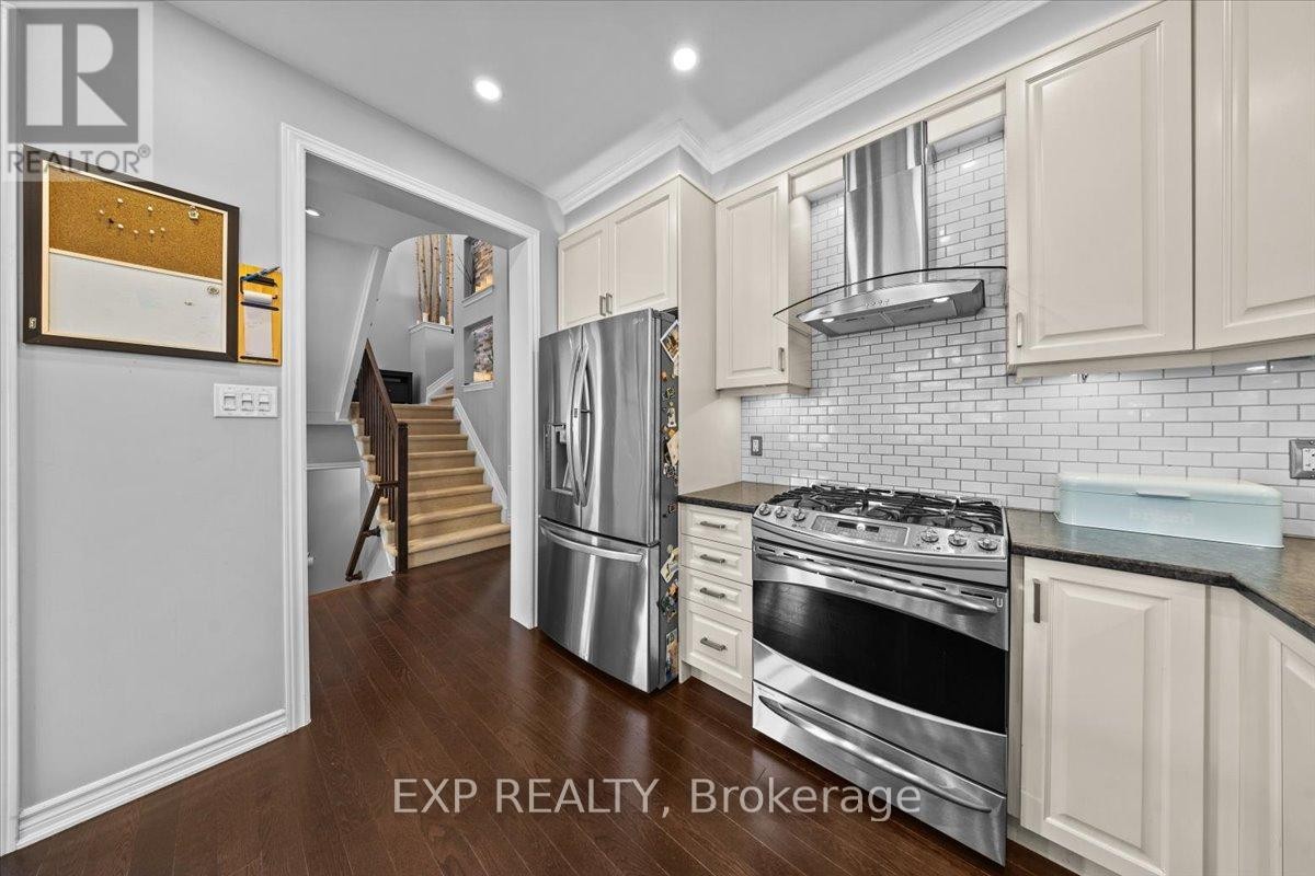 












585 DUNDONALD DRIVE

,
Ottawa,




Ontario
K2J5X1


