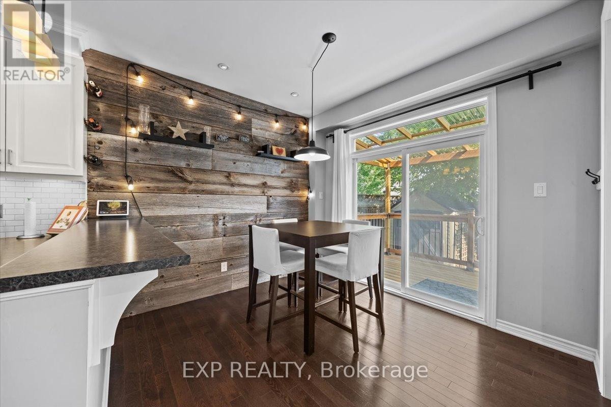 












585 DUNDONALD DRIVE

,
Ottawa,




Ontario
K2J5X1

