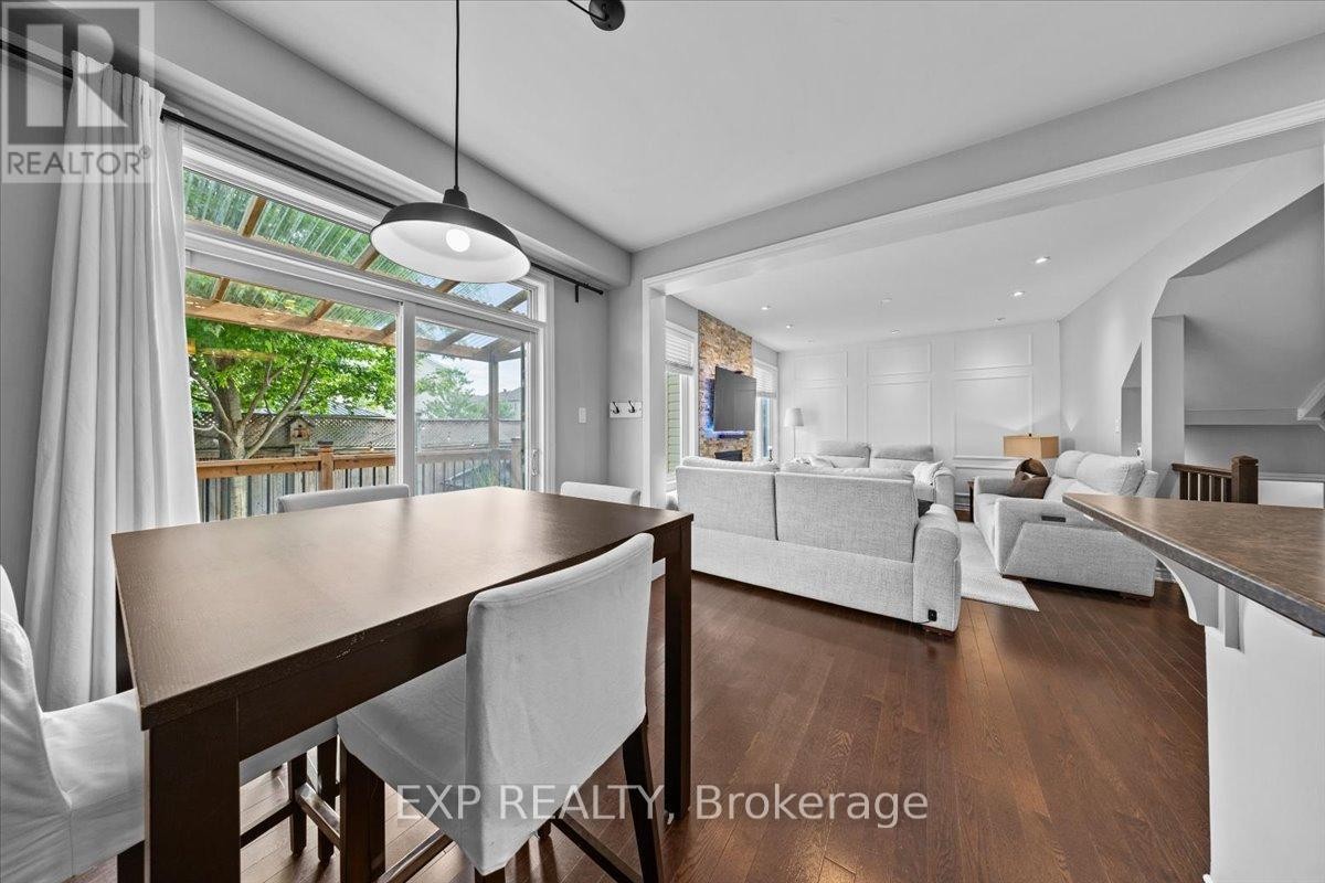 












585 DUNDONALD DRIVE

,
Ottawa,




Ontario
K2J5X1

