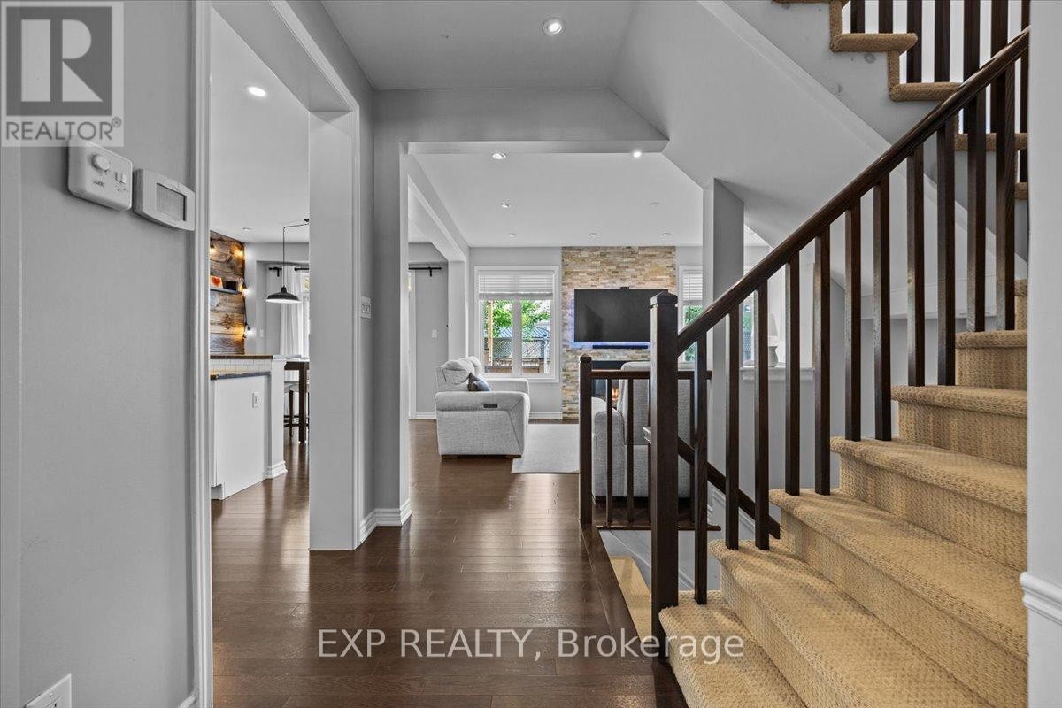 












585 DUNDONALD DRIVE

,
Ottawa,




Ontario
K2J5X1

