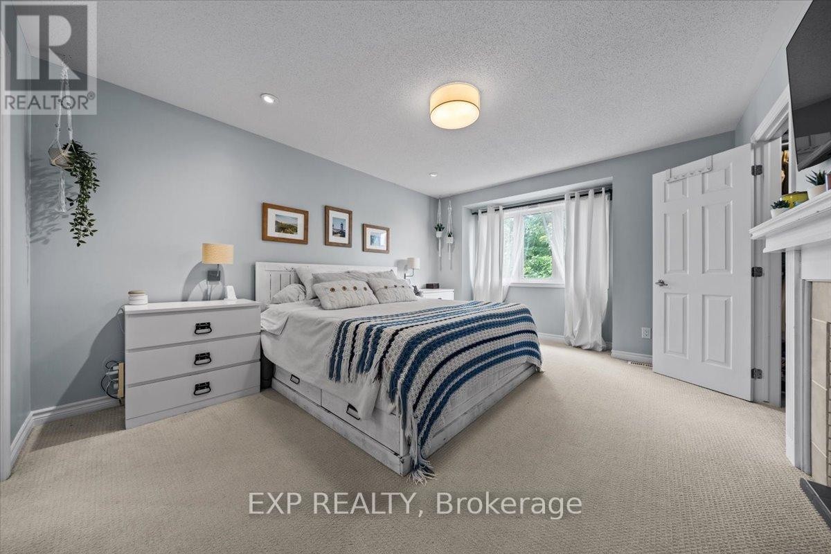 












585 DUNDONALD DRIVE

,
Ottawa,




Ontario
K2J5X1


