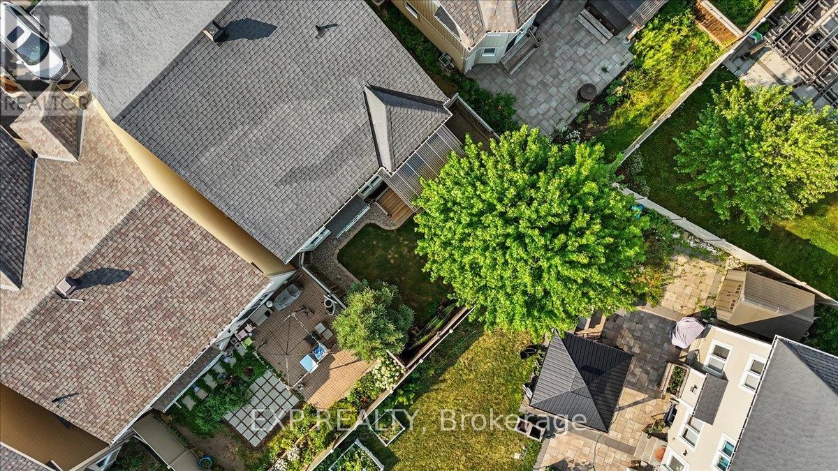 












585 DUNDONALD DRIVE

,
Ottawa,




Ontario
K2J5X1

