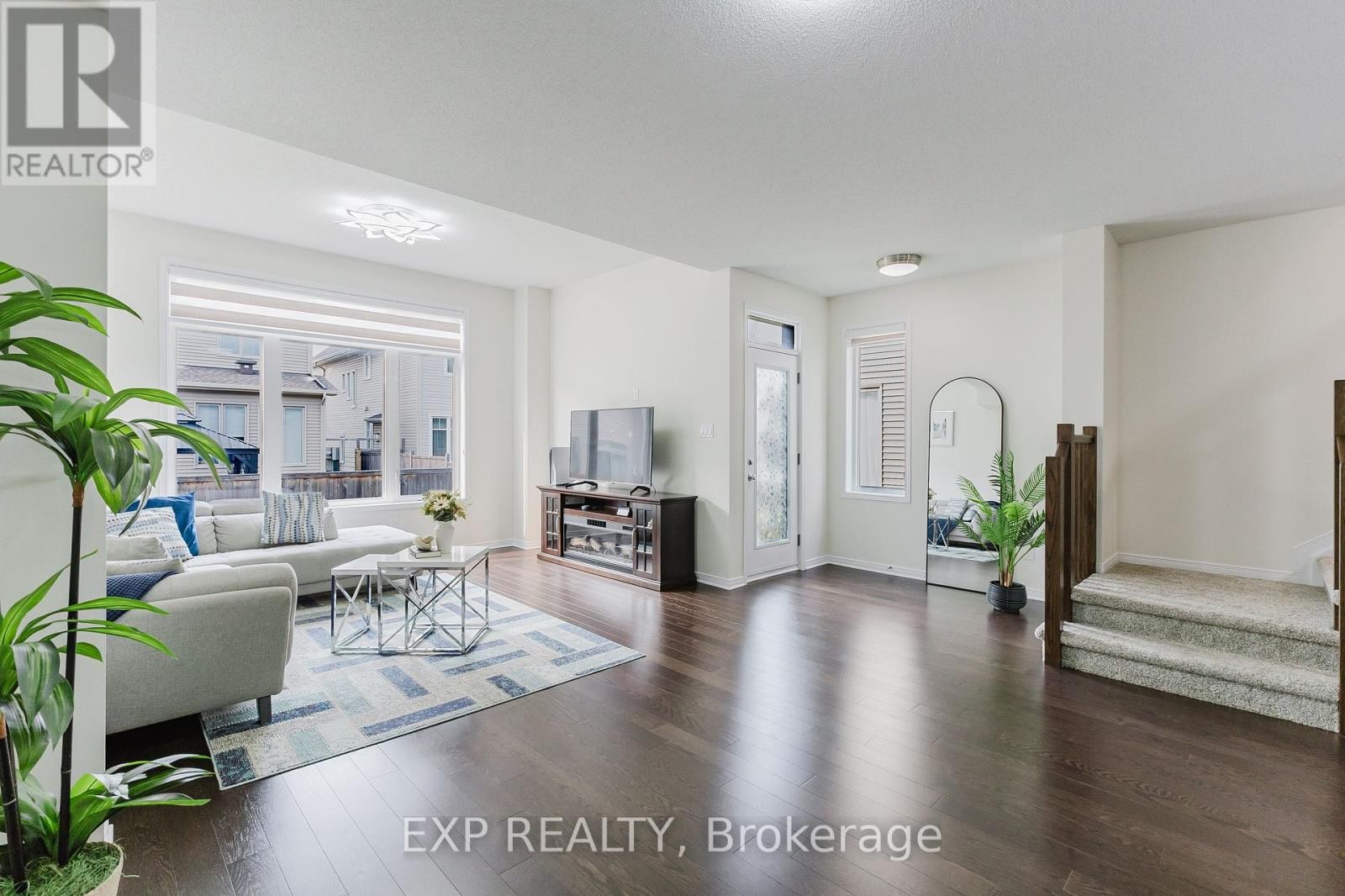 












56 JARDINIERE STREET

,
Ottawa,




Ontario
K2S2K3

