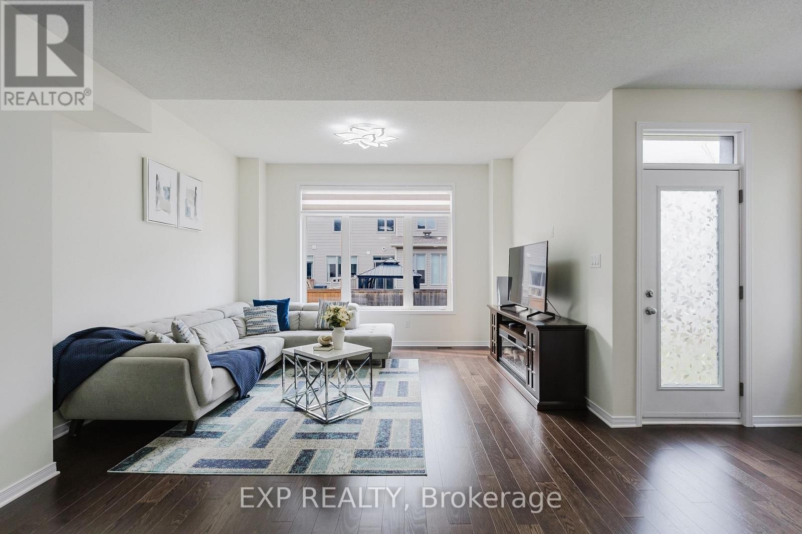 












56 JARDINIERE STREET

,
Ottawa,




Ontario
K2S2K3

