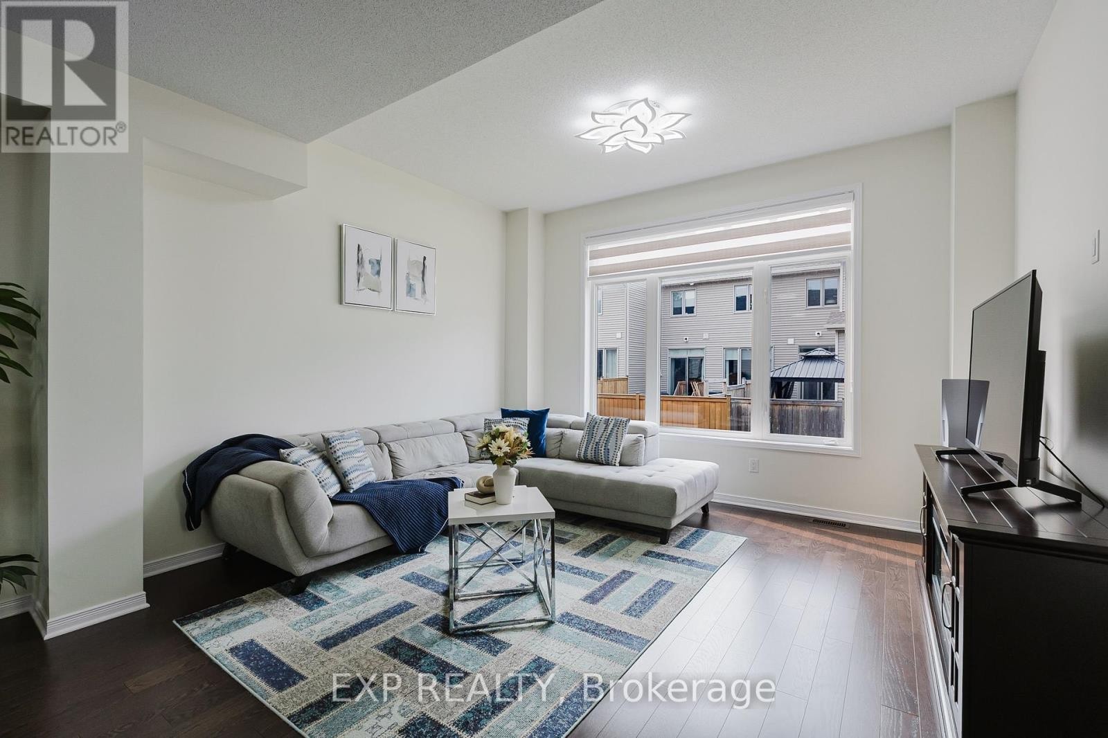 












56 JARDINIERE STREET

,
Ottawa,




Ontario
K2S2K3

