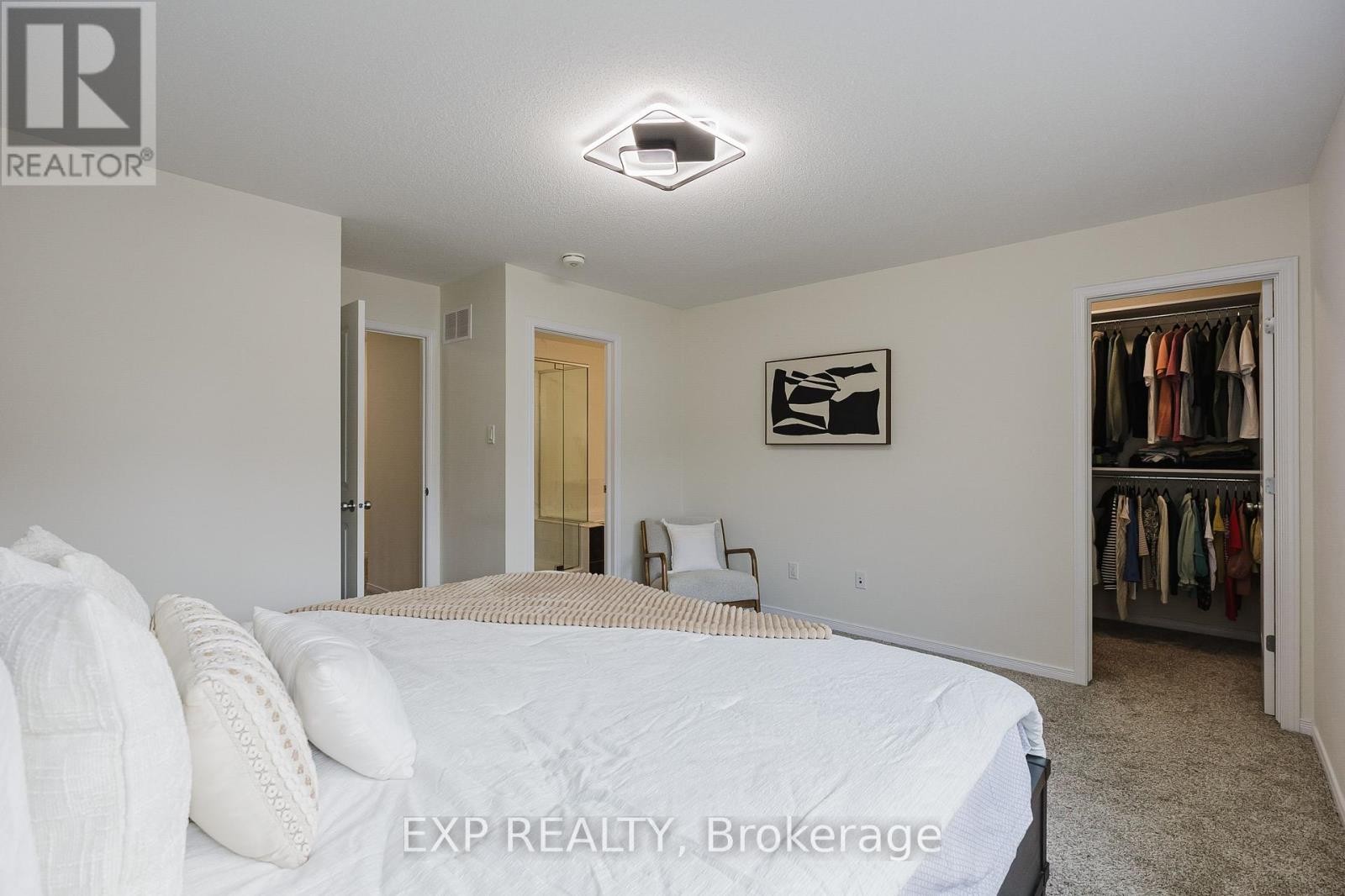 












56 JARDINIERE STREET

,
Ottawa,




Ontario
K2S2K3

