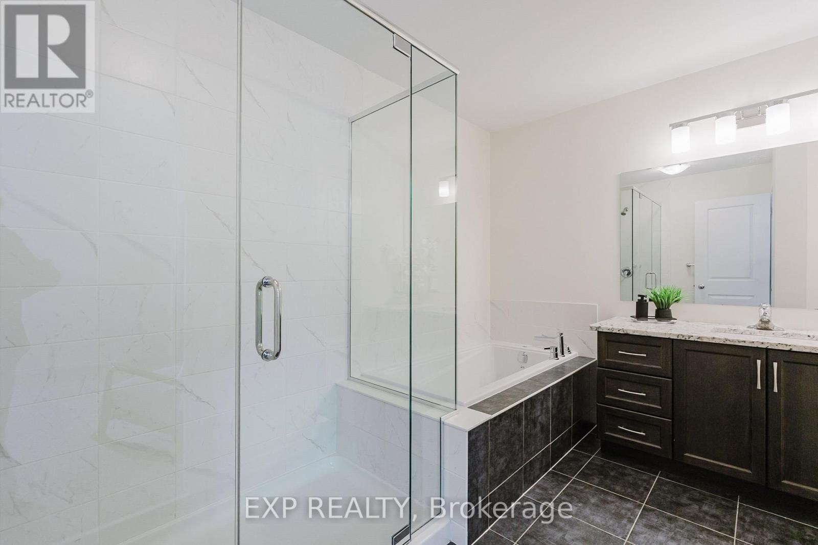 












56 JARDINIERE STREET

,
Ottawa,




Ontario
K2S2K3

