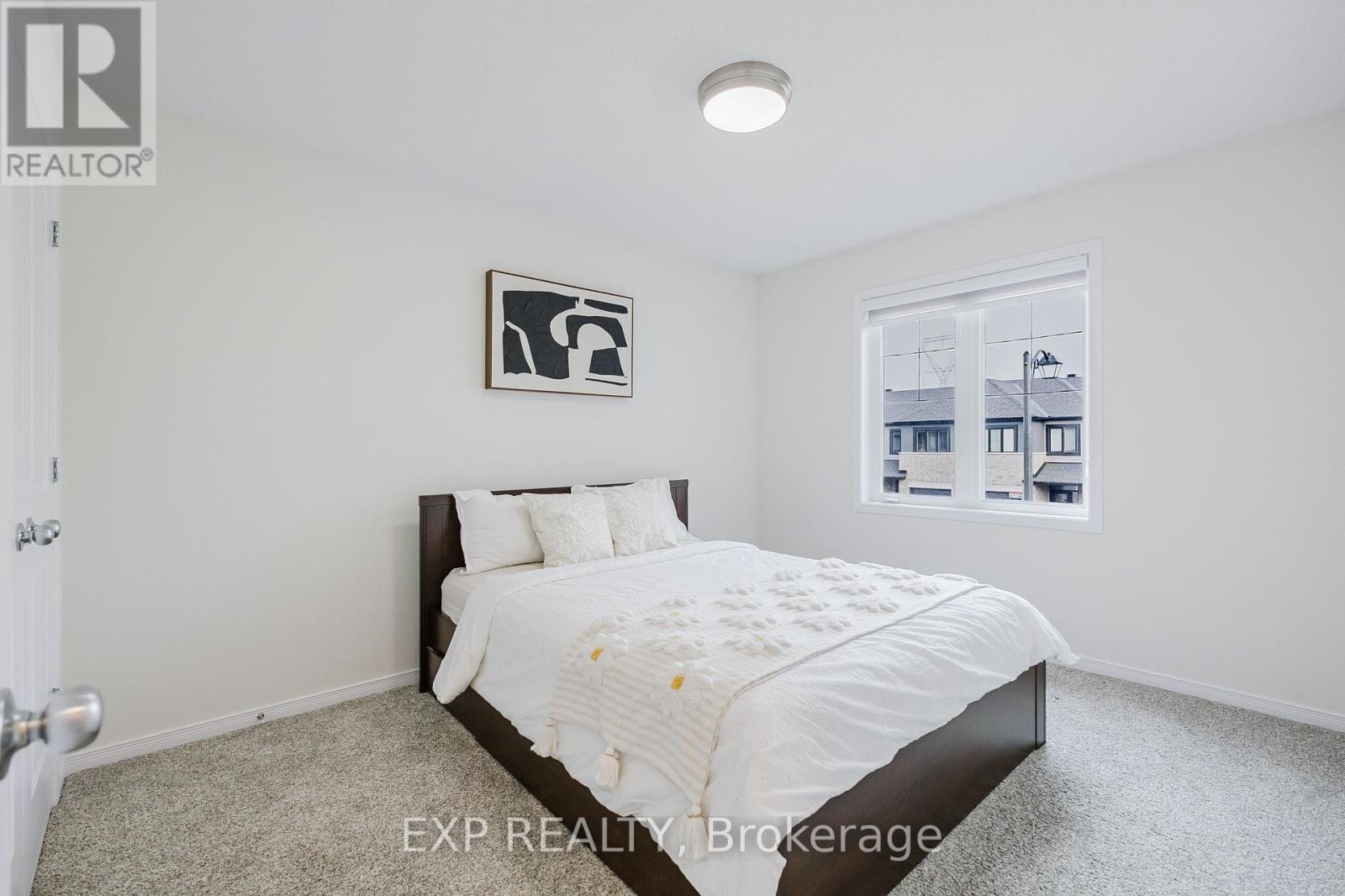 












56 JARDINIERE STREET

,
Ottawa,




Ontario
K2S2K3

