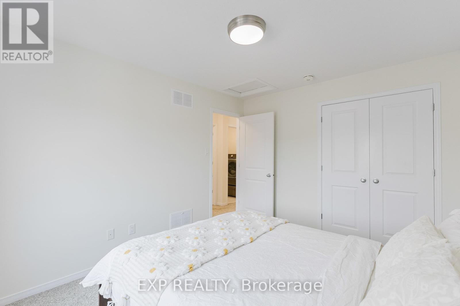 












56 JARDINIERE STREET

,
Ottawa,




Ontario
K2S2K3

