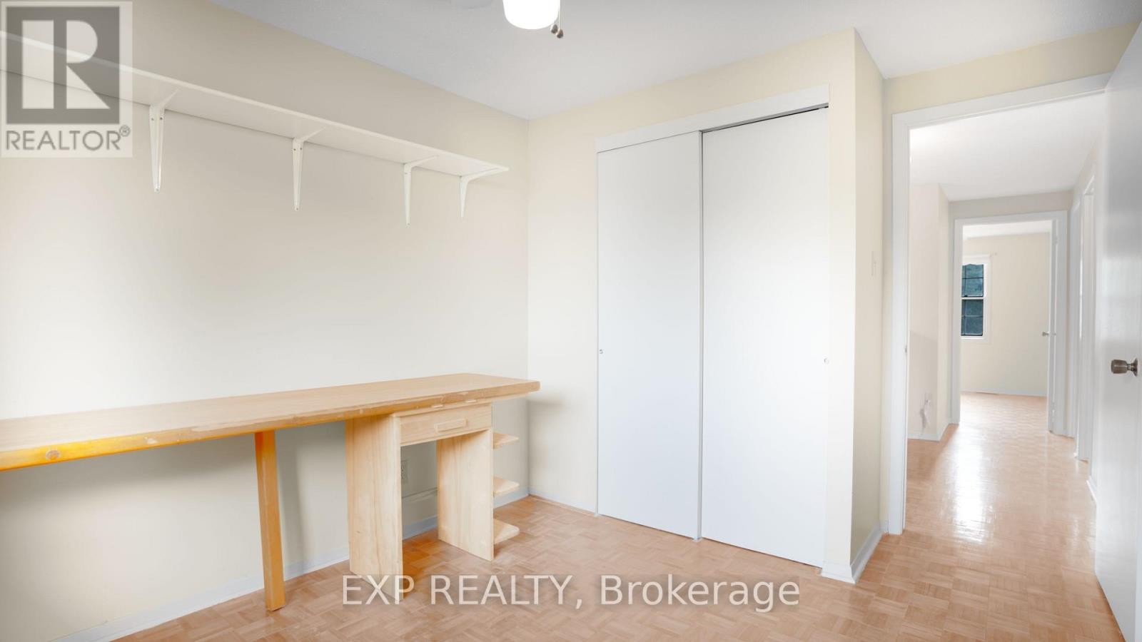 












165 MCCLELLAN ROAD

,
Ottawa,




Ontario
K2H5V7

