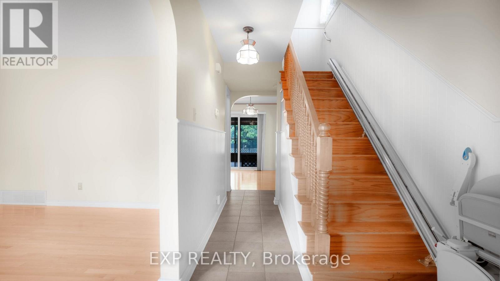 












165 MCCLELLAN ROAD

,
Ottawa,




Ontario
K2H5V7

