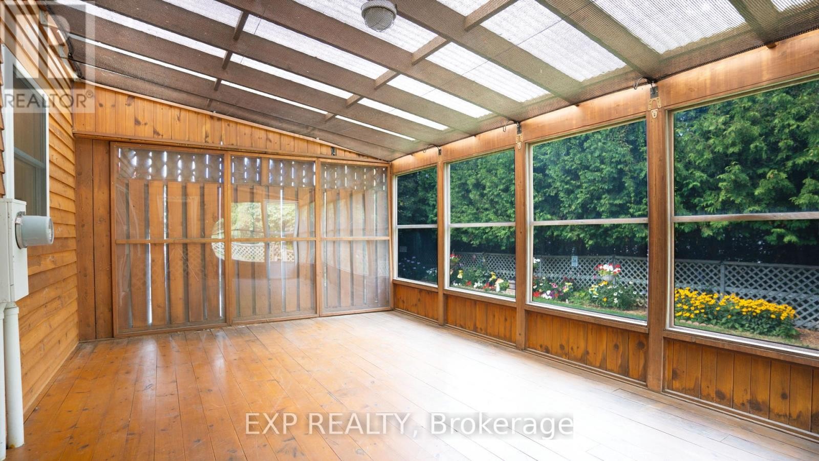 












165 MCCLELLAN ROAD

,
Ottawa,




Ontario
K2H5V7

