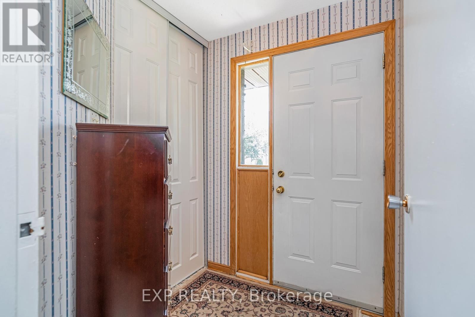 












11 - 3111 QUAIL DRIVE

,
Ottawa,




Ontario
K1T1T9

