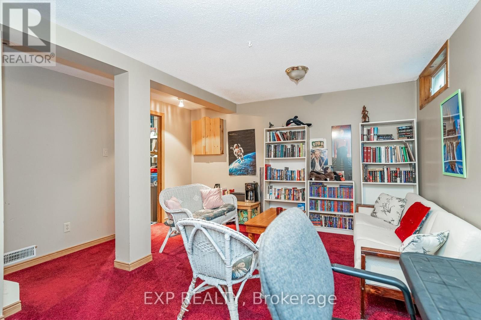 












11 - 3111 QUAIL DRIVE

,
Ottawa,




Ontario
K1T1T9

