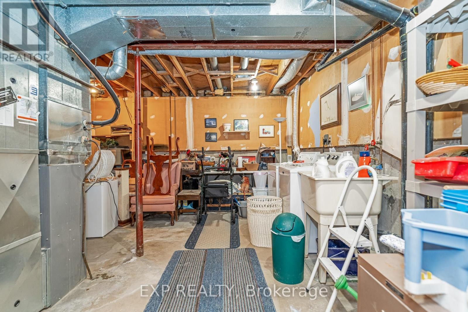 












11 - 3111 QUAIL DRIVE

,
Ottawa,




Ontario
K1T1T9


