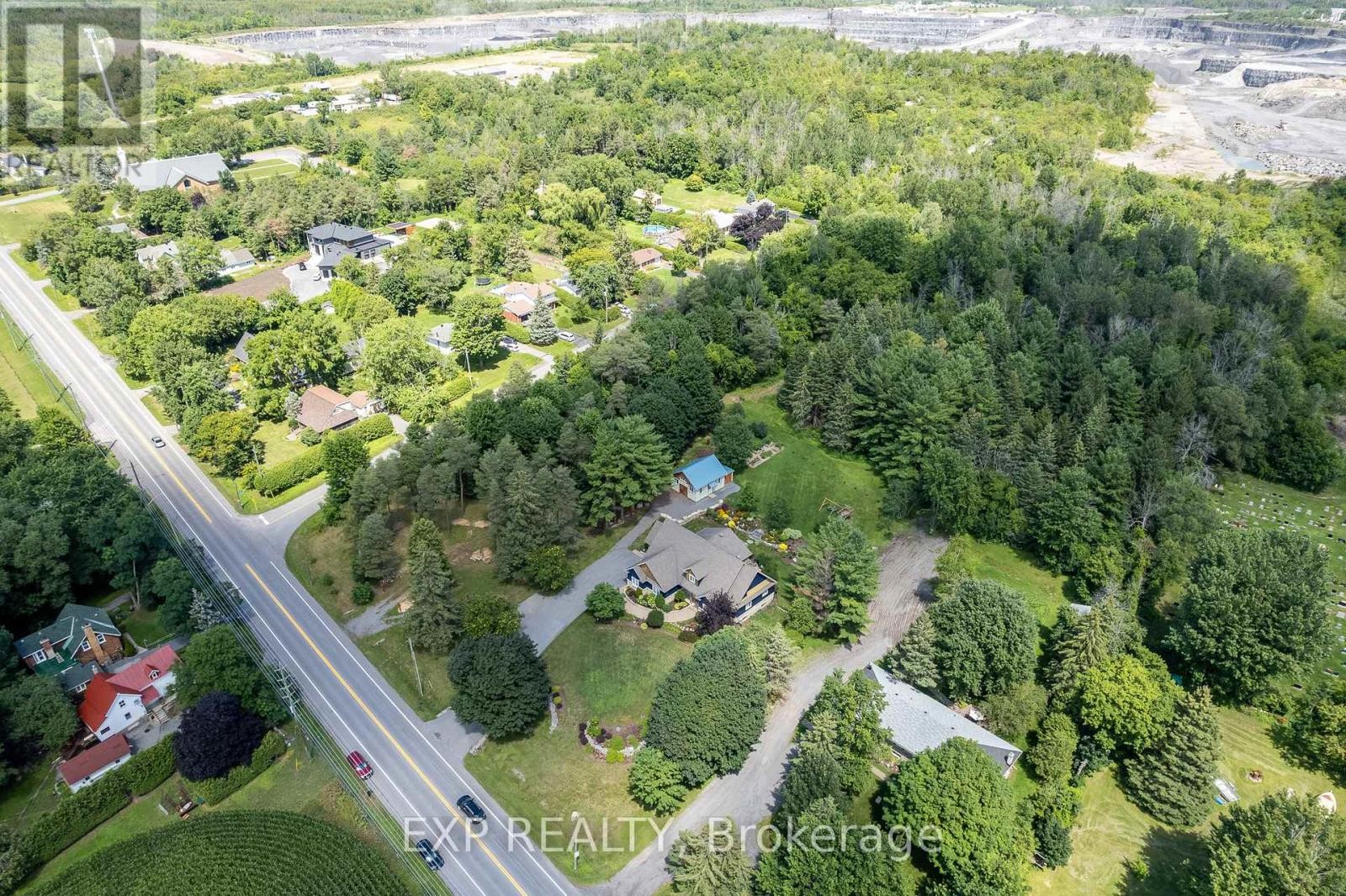 












5486 OLD RICHMOND RD. ROAD W

,
Ottawa,







Ontario
K2R1E4

