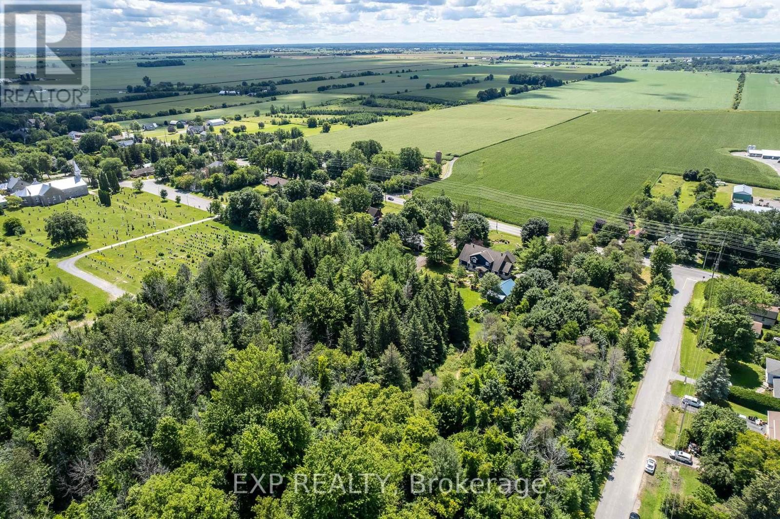 












5486 OLD RICHMOND RD. ROAD W

,
Ottawa,







Ontario
K2R1E4

