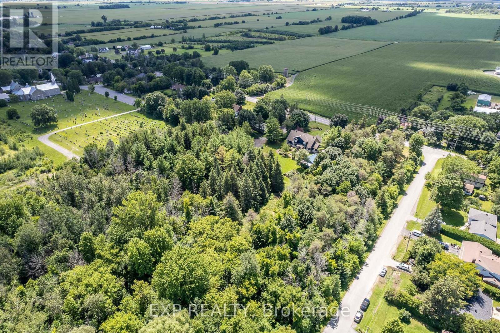 












5486 OLD RICHMOND RD. ROAD W

,
Ottawa,







Ontario
K2R1E4

