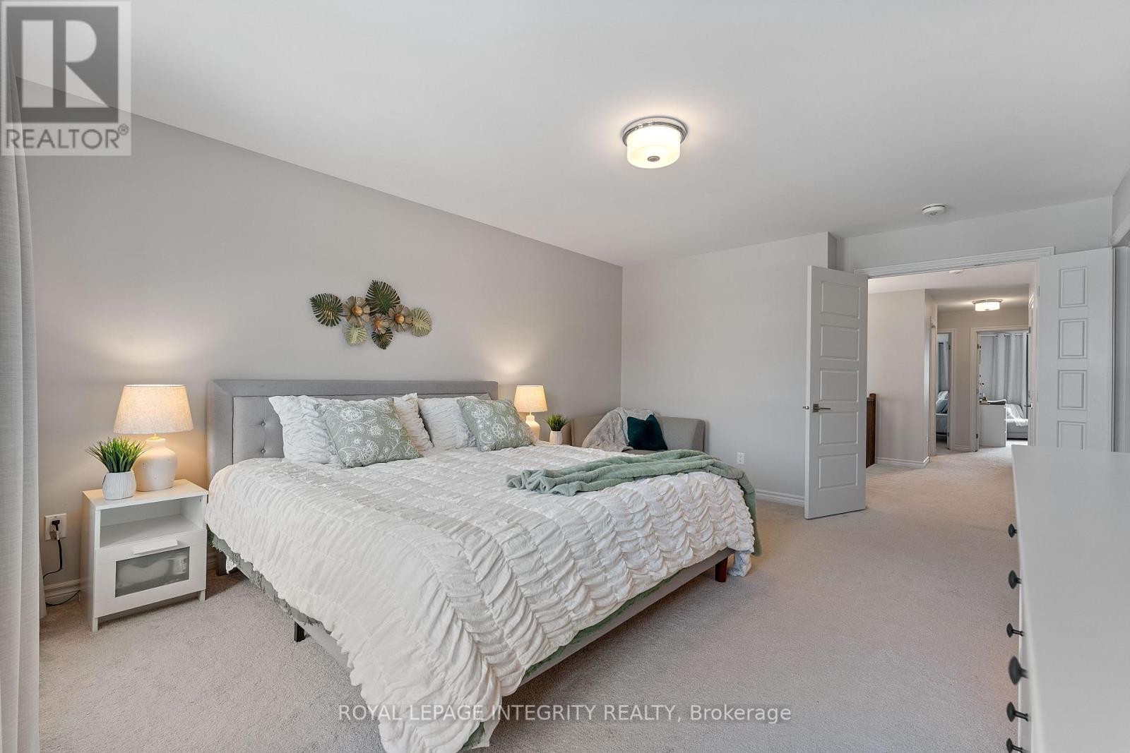 












820 CLAPHAM TERRACE

,
Ottawa,




Ontario
K2S2N8

