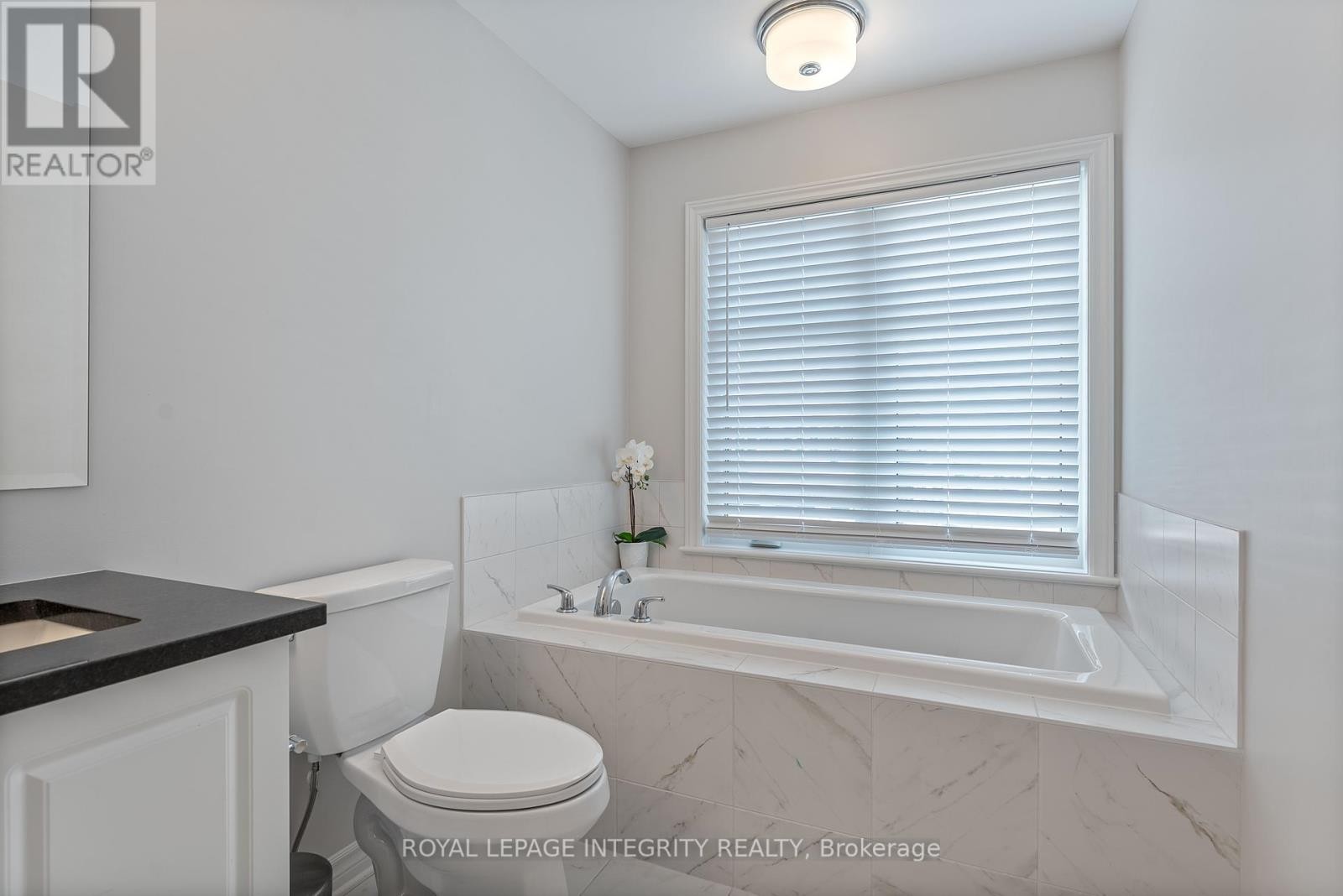 












820 CLAPHAM TERRACE

,
Ottawa,




Ontario
K2S2N8

