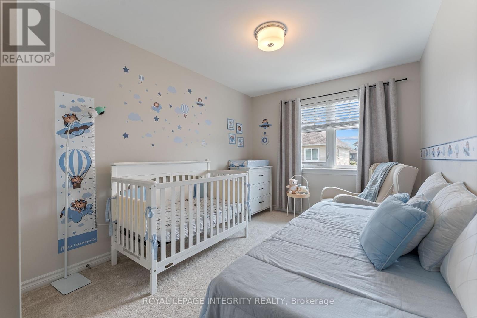 












820 CLAPHAM TERRACE

,
Ottawa,




Ontario
K2S2N8

