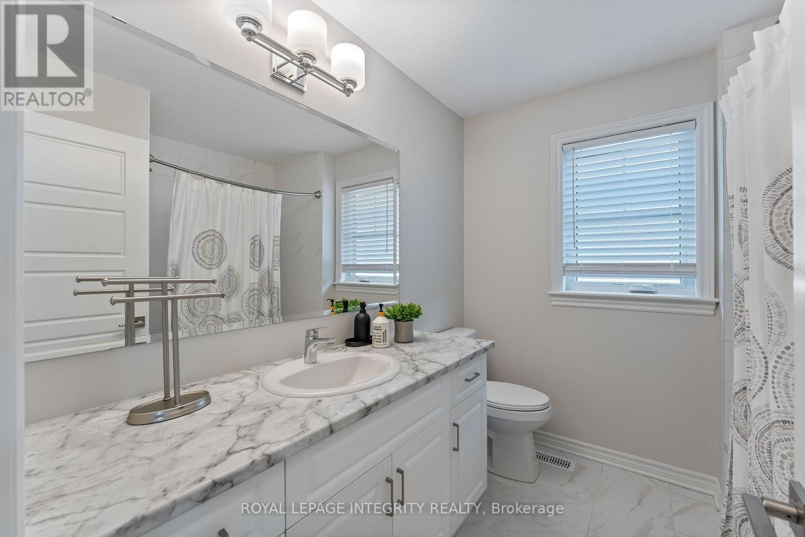 












820 CLAPHAM TERRACE

,
Ottawa,




Ontario
K2S2N8

