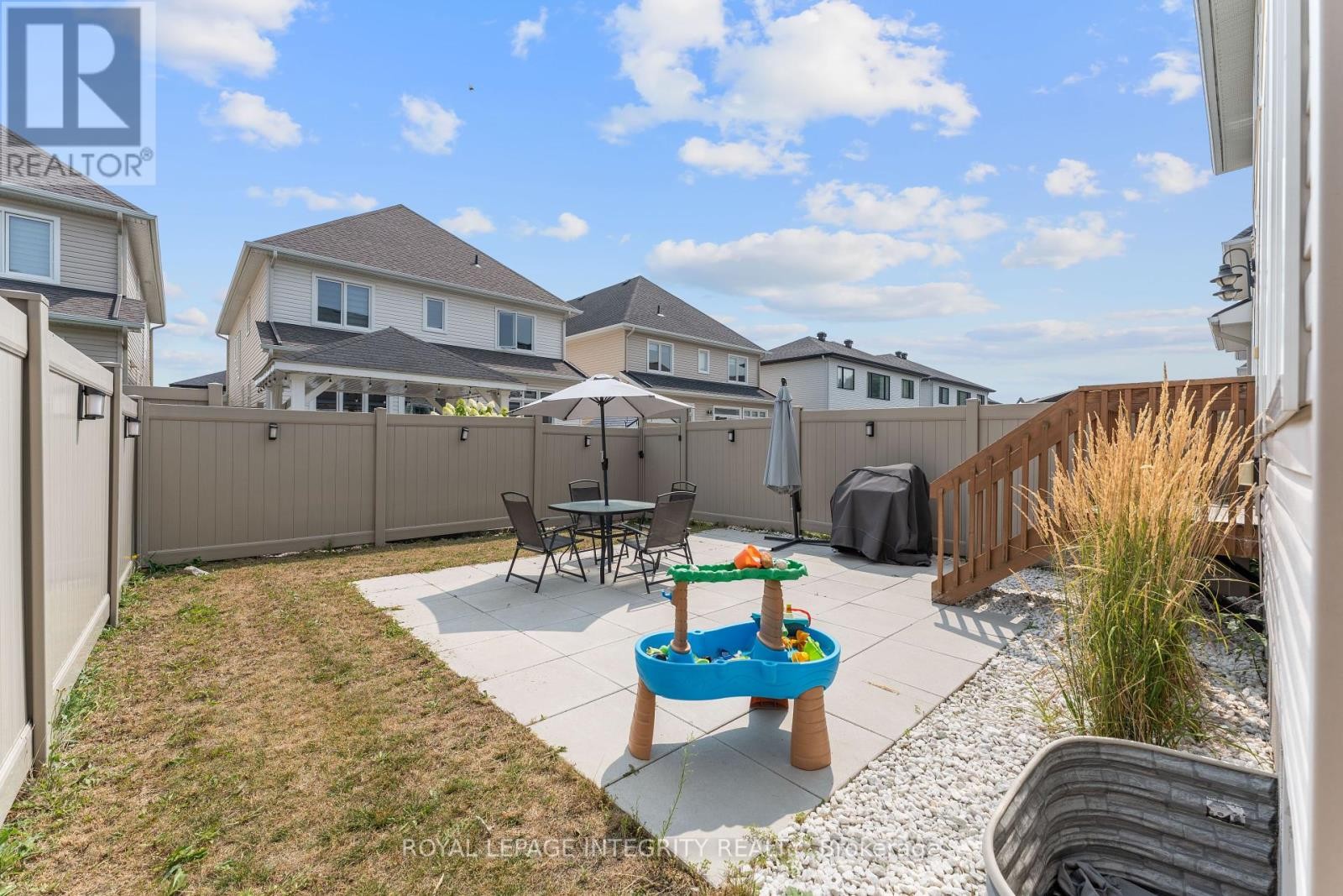 












820 CLAPHAM TERRACE

,
Ottawa,




Ontario
K2S2N8

