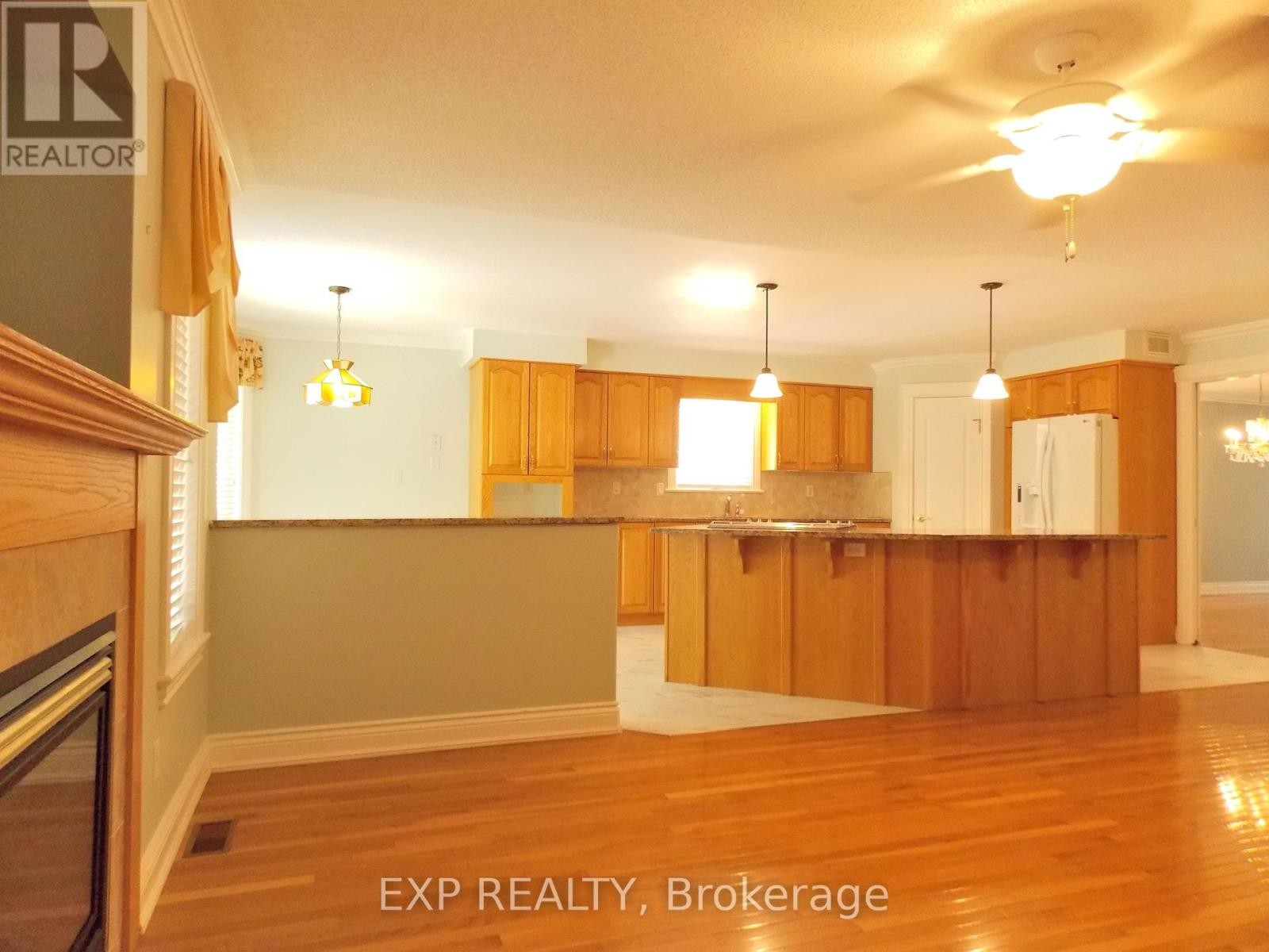 












1393 MCMAHON AVENUE

,
Ottawa,




Ontario
K1T1C2

