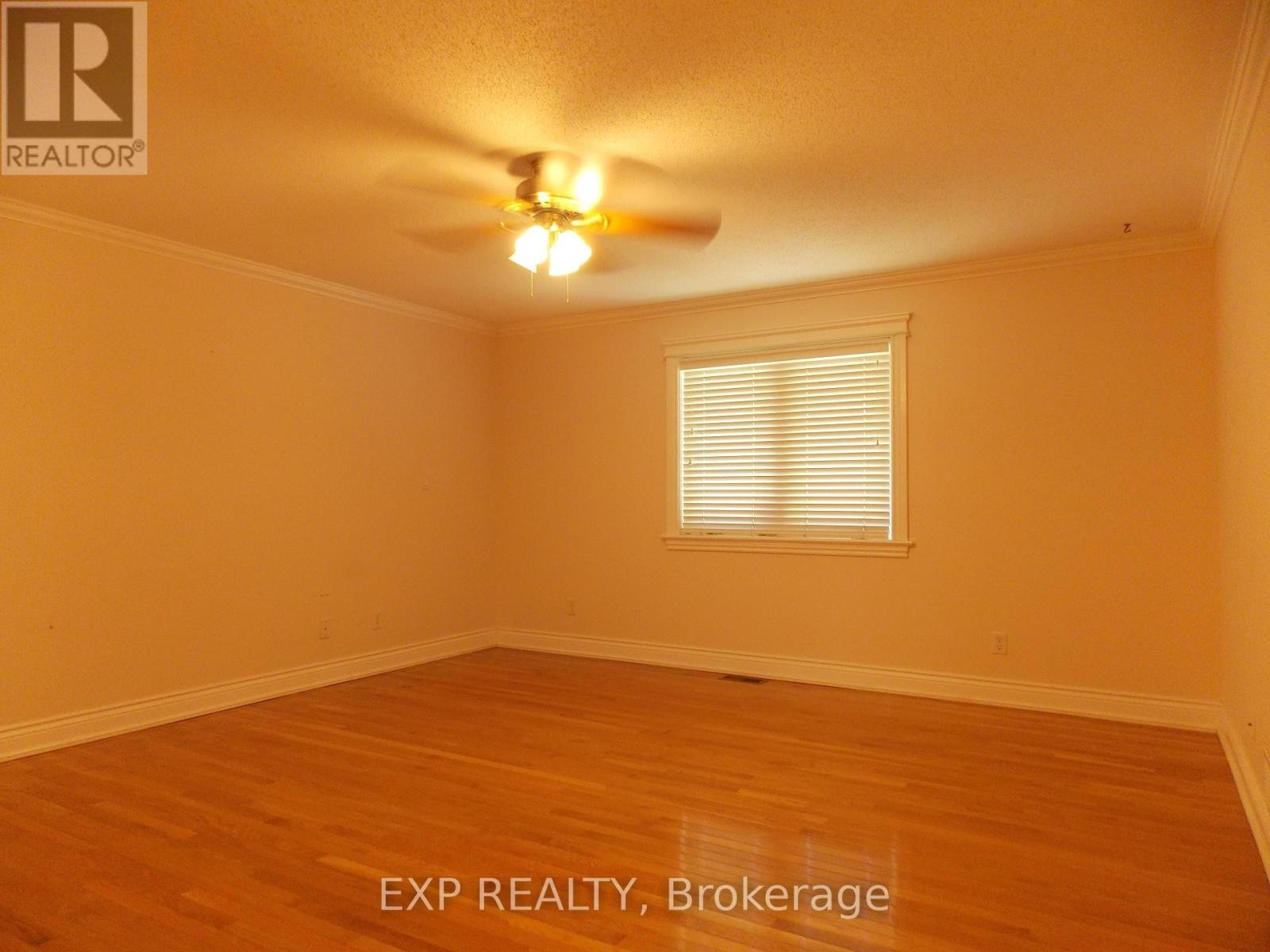 












1393 MCMAHON AVENUE

,
Ottawa,




Ontario
K1T1C2

