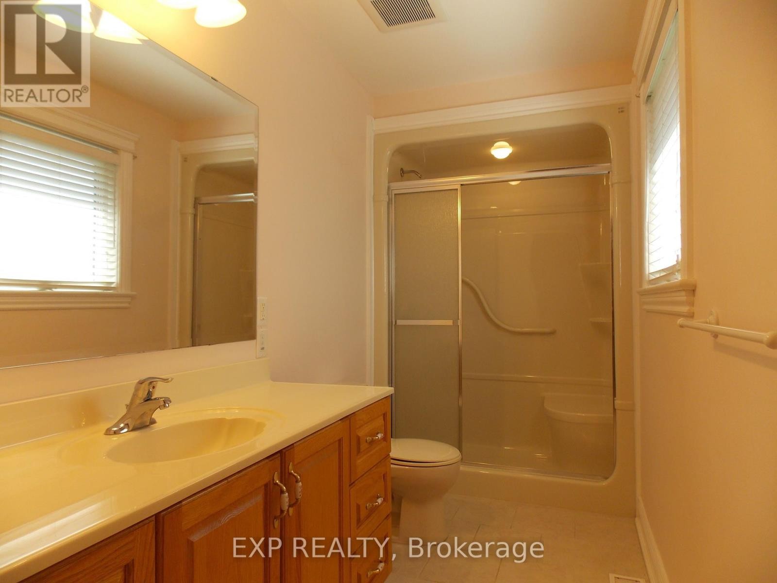 












1393 MCMAHON AVENUE

,
Ottawa,




Ontario
K1T1C2

