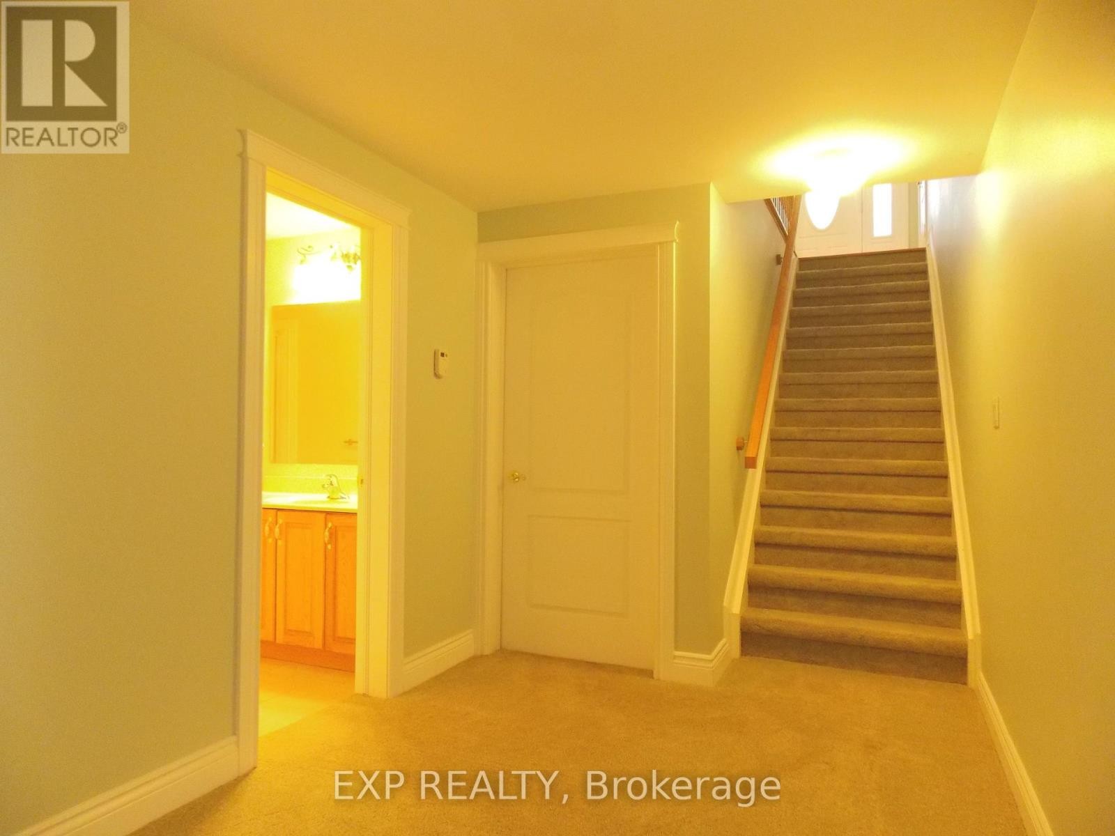 












1393 MCMAHON AVENUE

,
Ottawa,




Ontario
K1T1C2

