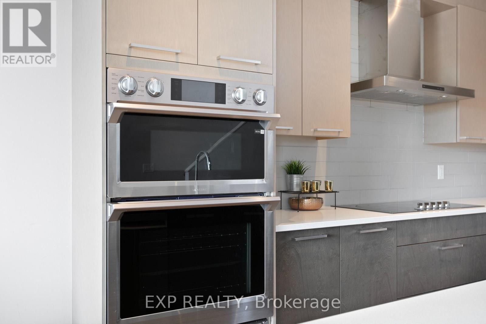 












244 SHUTTLEWORTH DRIVE

,
Ottawa,




Ontario
K1T0T4

