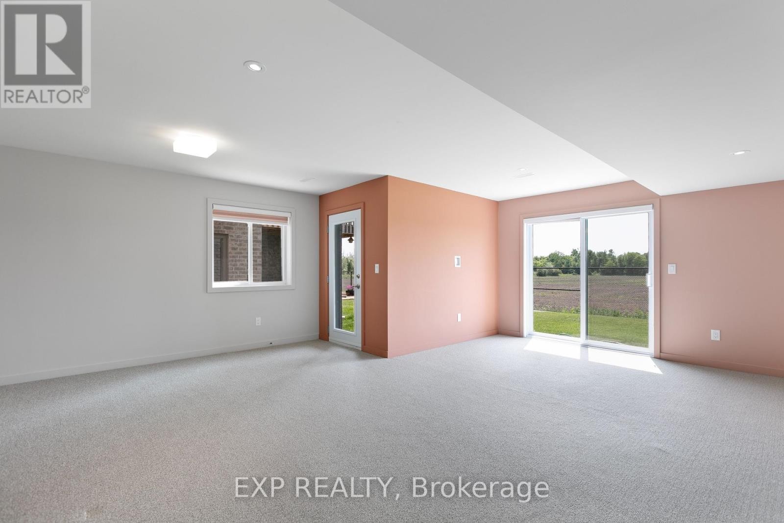 












244 SHUTTLEWORTH DRIVE

,
Ottawa,




Ontario
K1T0T4

