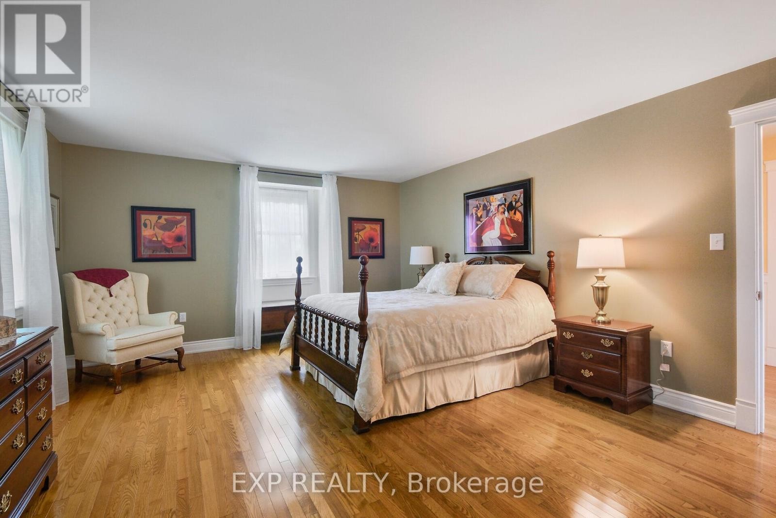 












183 HAMILTON ROAD

,
Russell,




Ontario
K4R0J1

